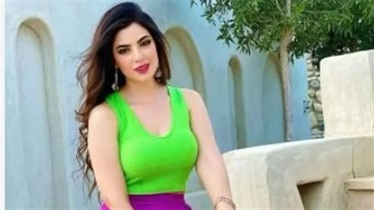 نجمة مسلسل اللعبة.. ميرنا جميل تبهر الجمهور بأداء كوميدي وإطلالات مميزة خلف الكواليس